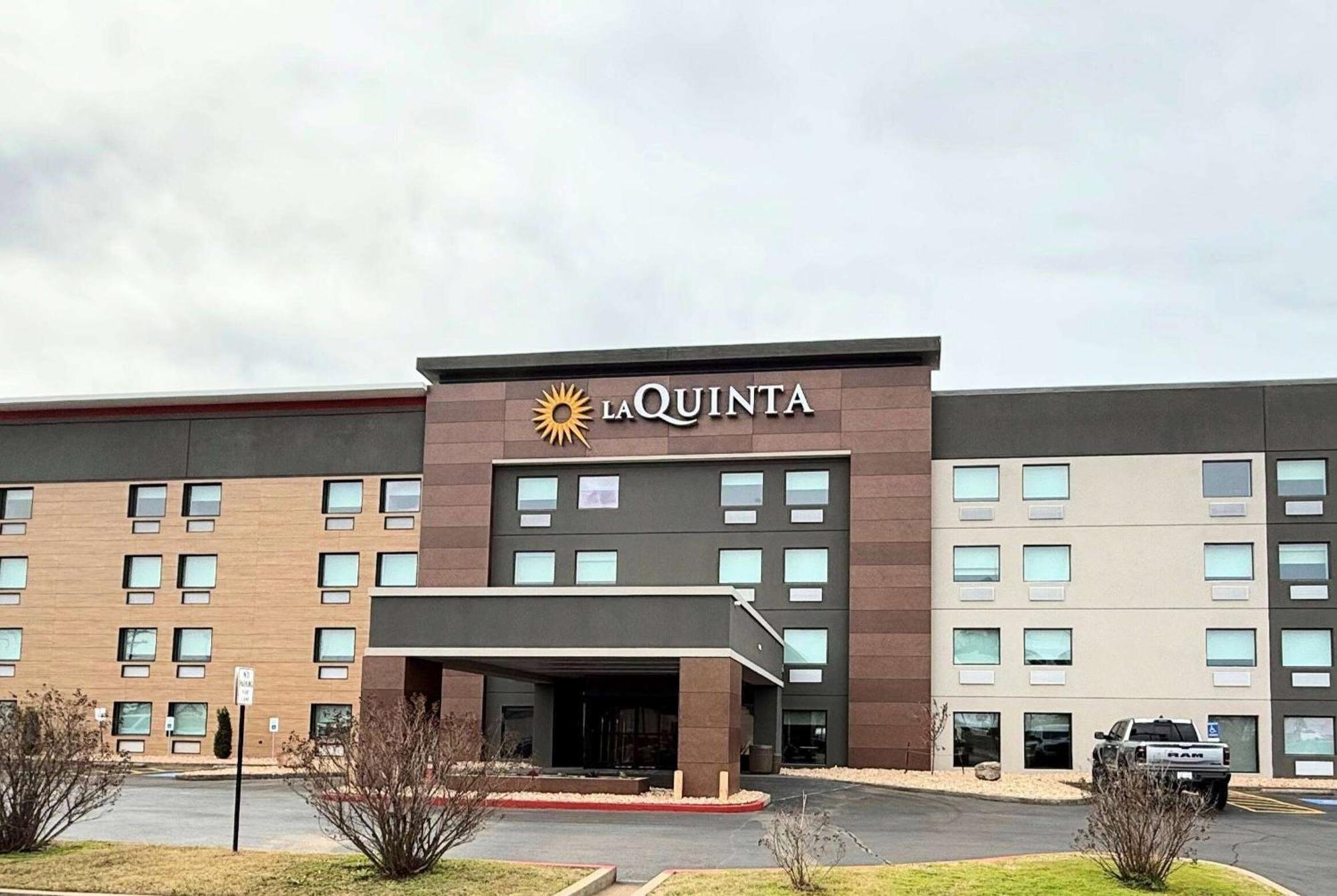 Отель La Quinta By Wyndham Спрингдейл Экстерьер фото